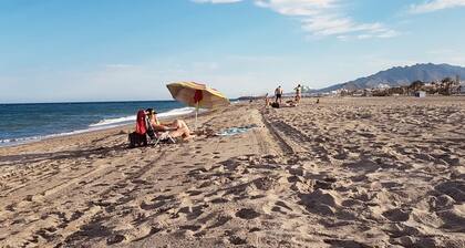 Apartamento con Piscina a 500 Metros de la Playa