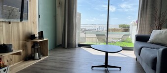 Bélicine, seafront apartment for 5 people 