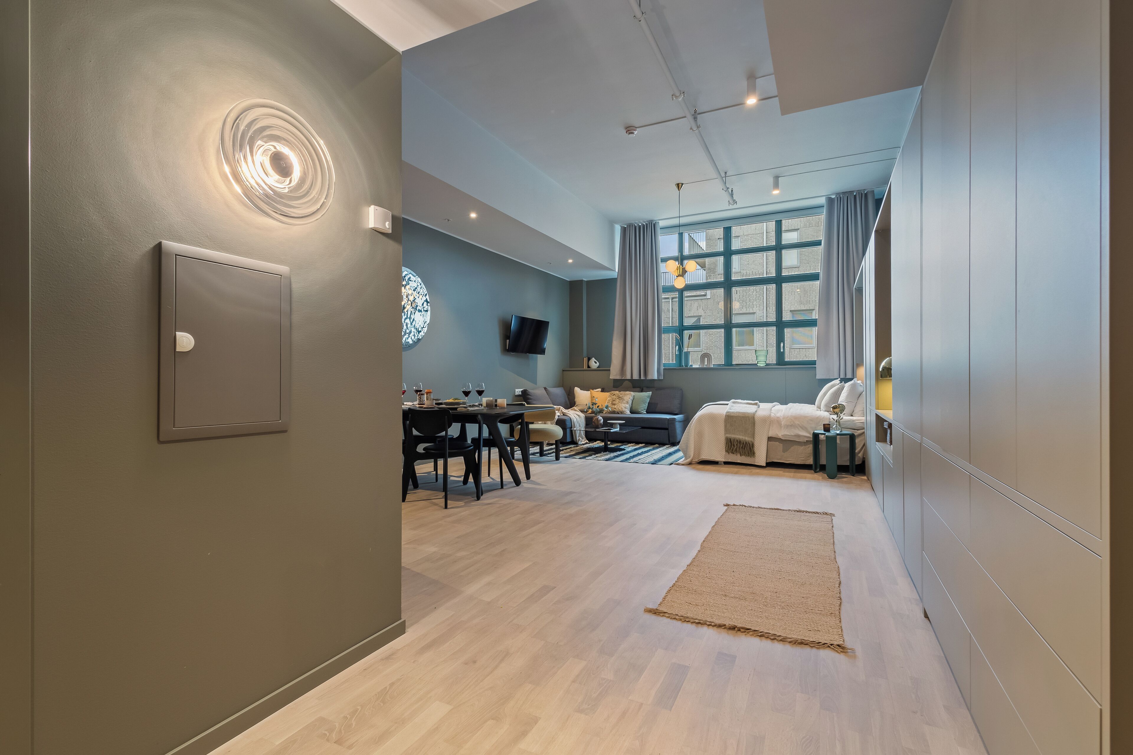 Estudi en suite Deluxe | Roba de llit hipoal·lergògena i decoració individual 