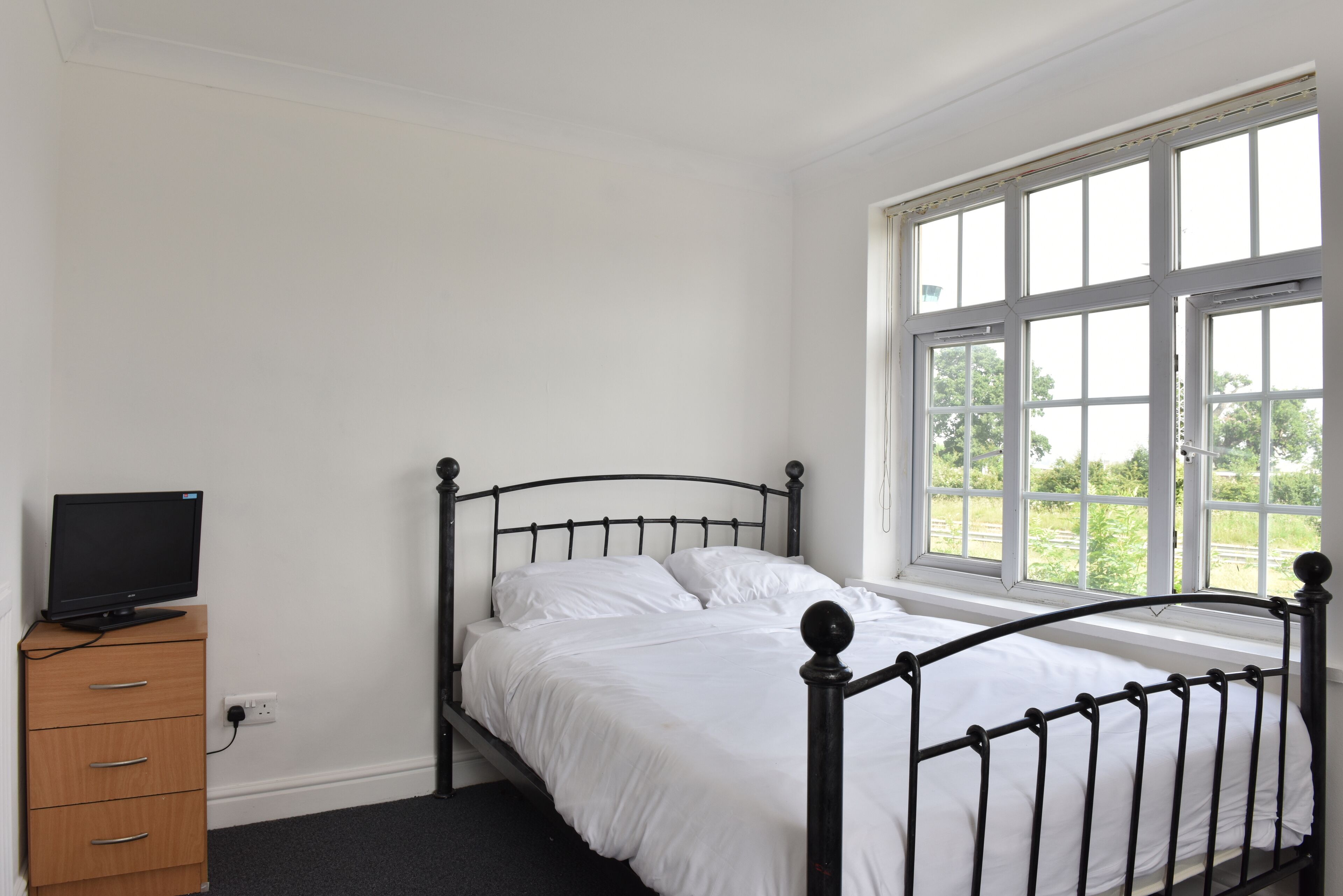 standard quadruple room, 1 queen bed | desk, iron/ironing board, bed sheets