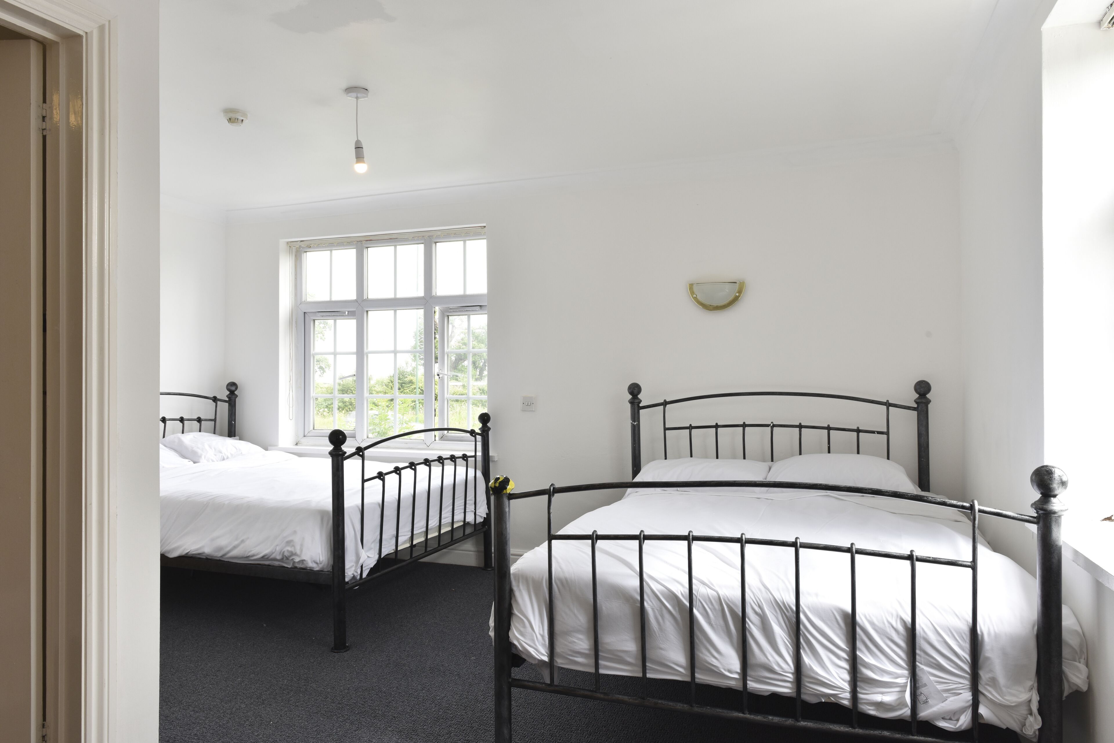 standard quadruple room, 1 queen bed | desk, iron/ironing board, bed sheets