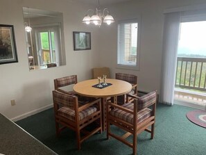 Condo, Multiple Beds (Sugar Ski & Country Club Unit 834) | Private kitchen