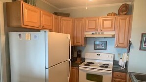 Condo, Multiple Beds (Sugar Ski & Country Club Unit 834) | Private kitchen - Sugar Ski & Country Club Unit 834 (Banner Elk)