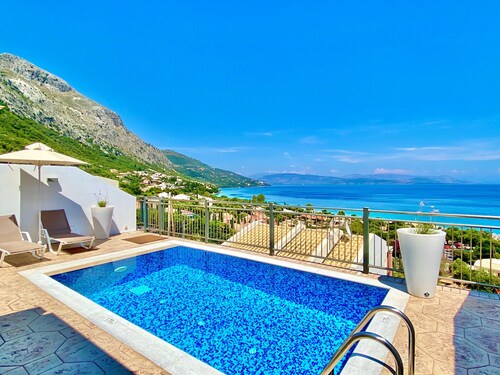 Luxury Villa Akti Barbati 2 with private pool