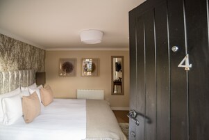 Deluxe Double Room, Accessible, Ensuite | 1 bedroom