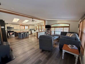 Smart TV, fireplace, table football, ping pong