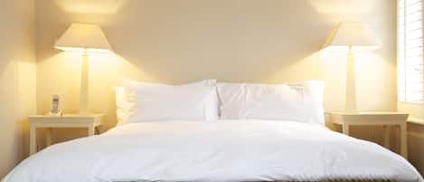 Een strijkplank/strijkijzer, gratis wifi, beddengoed