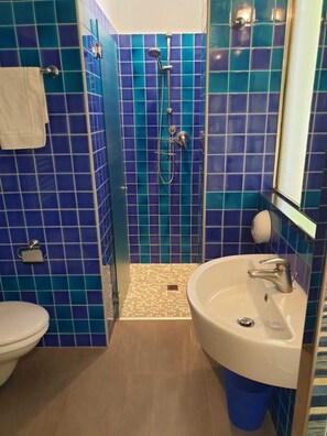 Chambre Triple | Salle de bain