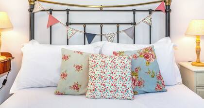 The Farmhouse - UK33419