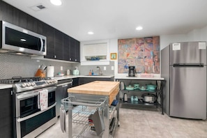 Fridge, microwave, oven, stovetop - Artistic Craftsman Style Home Downstairs Apartment (Portland)