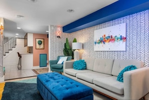 TV, offices - Artistic Craftsman Style Home Downstairs Apartment (Portland)