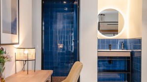Family Room for 4 Double | Sengetøy av topp kvalitet, dundyner, blendingsgardiner og lydisolert