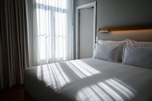 Soundproofing, free WiFi, bed sheets - A House in Estoril (Cascais)