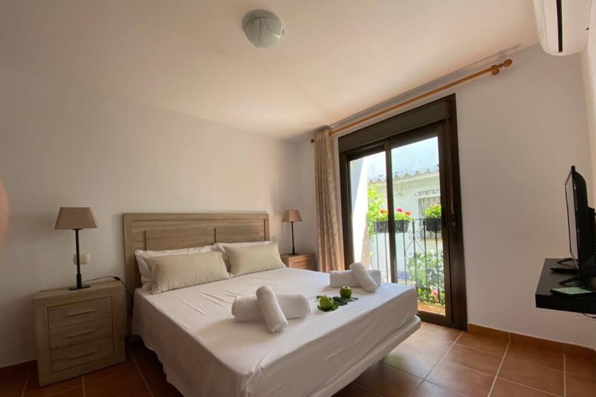 Junior Studio | 1 bedroom, laptop workspace, iron/ironing board, free WiFi