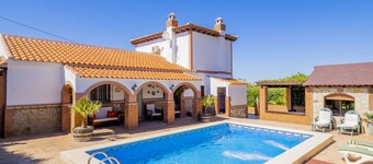 Cubo's Villa Torres Ardales / private pool / free wifi