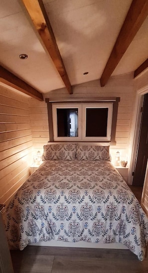 1 Schlafzimmer, Reisekinderbett, WLAN, BettwÀsche