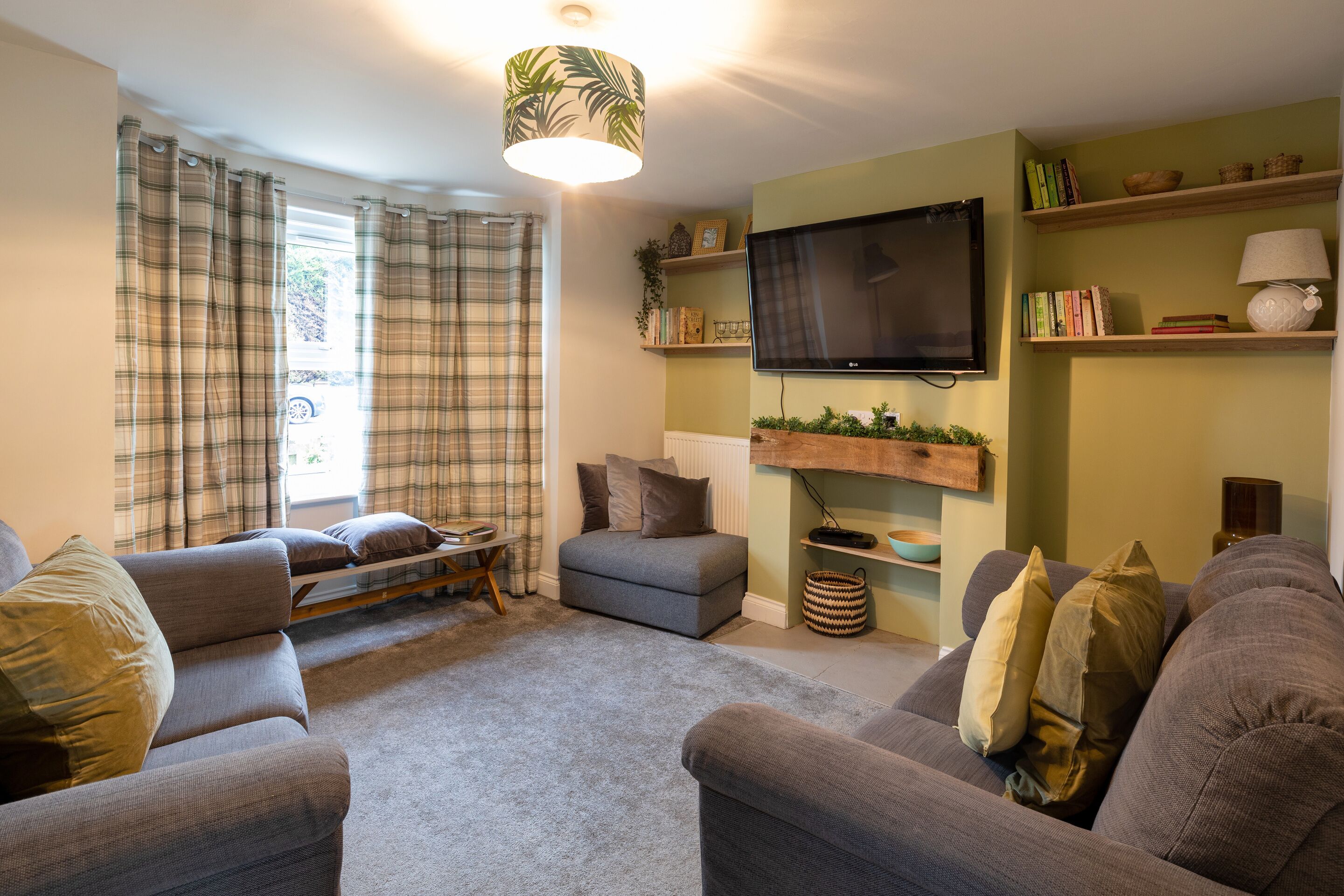 Living Room / Lounge