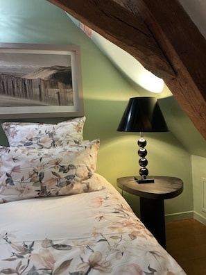 Standard-Doppelzimmer, mit Bad, Gartenblick (Chambre Louise)