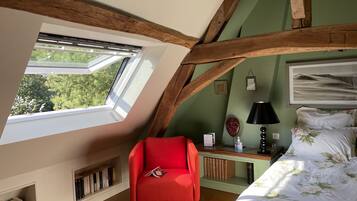 Standard Double Room, Ensuite, Garden View (Chambre Louise)