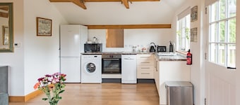 Motor House Loft - beautiful loft conversion in lovely rural location by Bloom Stays
