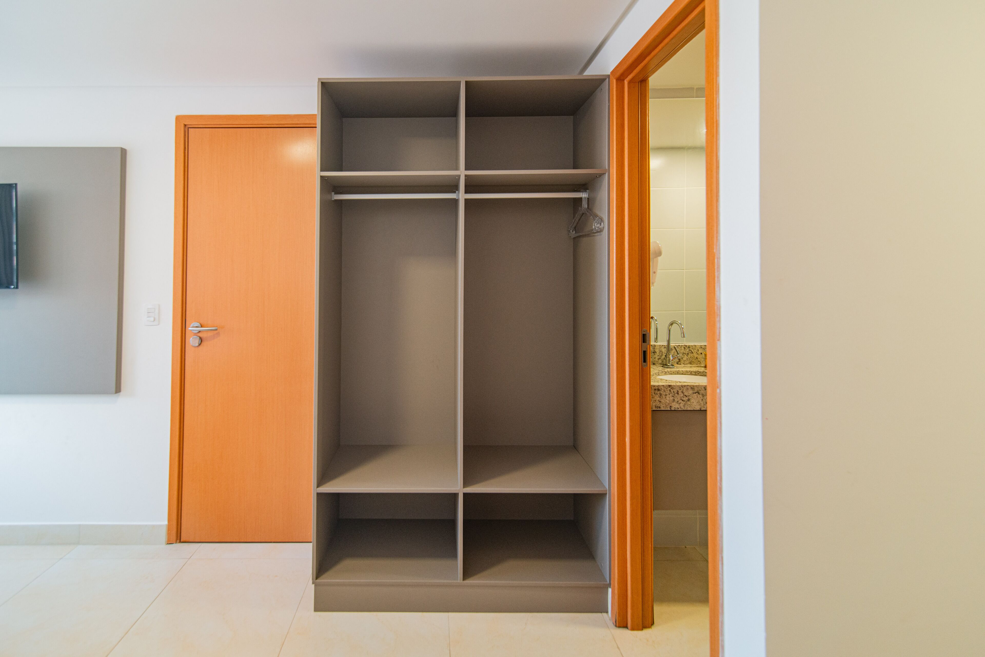 economy twin room | minibar, individually furnished, desk, laptop workspace