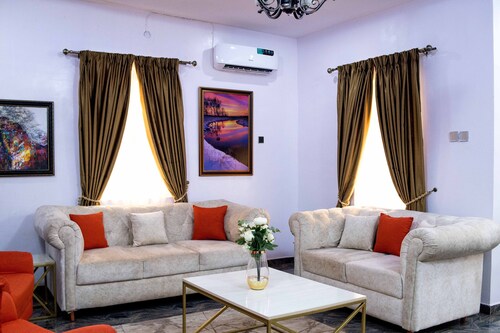 Exquisite Secured 3 Bedroom Duplex 