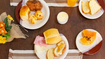 Petit déjeuner buffet compris tous les jours