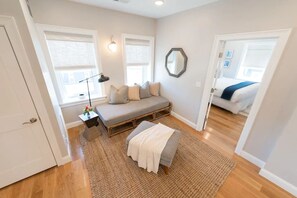 2 habitaciones, tabla de planchar con plancha y internet 