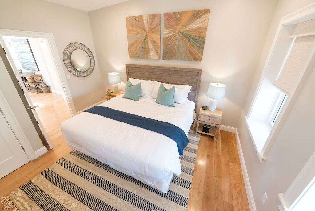 2 makuuhuonetta, silitysrauta/-lauta, internet