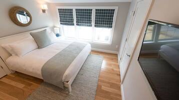 2 bedrooms, iron/ironing board, Internet
