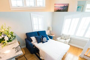 1 chambre, fer et planche à repasser, accès Internet