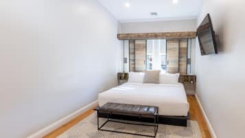 2 bedrooms, iron/ironing board, Internet