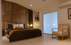 2 bedrooms, desk, free WiFi - Luxury 2 Bedroom Penthouse with an in-house cinema in Lekki and PS5 (Lekki)