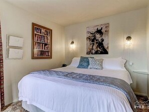 3 chambres, bureau, Wi-Fi gratuit, draps fournis