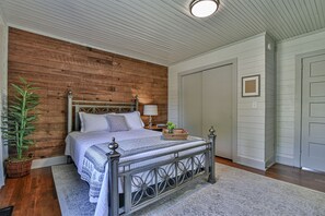 2 dormitorios, tabla de planchar con plancha, wifi gratis y ropa de cama