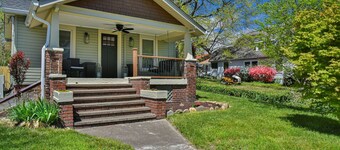Les Petit Maison Walkable to Downtown Black Mtn