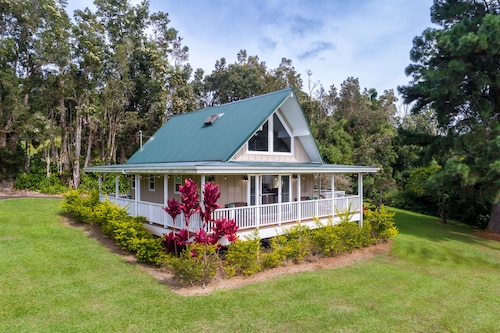 Private Country Cottage | 2+ Bedroom on 1-acre | 5 mins to Kamuela town