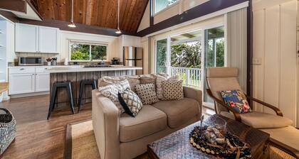 Private Country Cottage | 2+ Bedroom on 1-acre | 5 mins to Kamuela town