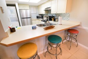 Fridge, microwave, oven, stovetop - Ocean Village Club Condo K14 (St. Augustine)