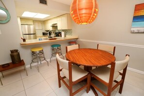 Dining - Ocean Village Club Condo K14 (St. Augustine)