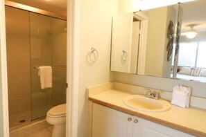 Bathtub, hair dryer, towels