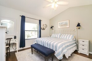 2 makuuhuonetta, silitysrauta/-lauta, ilmainen Wi-Fi, vuodevaatteet