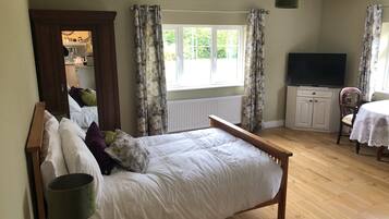 1 chambre, fer et planche Ă repasser, Wi-Fi gratuit, draps fournis