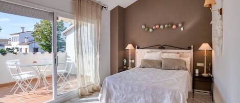 4 Schlafzimmer, Bügeleisen/Bügelbrett, WLAN, Bettwäsche