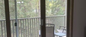 Condo Centrally Located- Mountain Side