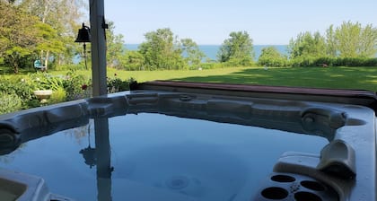 Relax at The Cliffside Getaway!