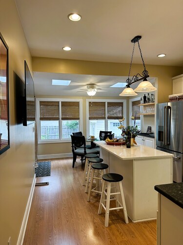 Highlands Bungalow Close to All / 3000+ sq ft