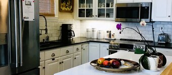 Highlands Bungalow Close to All / 3000+ sq ft