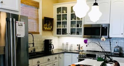 Highlands Bungalow Close to All / 3000+ sq ft