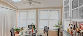 Highlands Bungalow Close to All / 3000+ sq ft